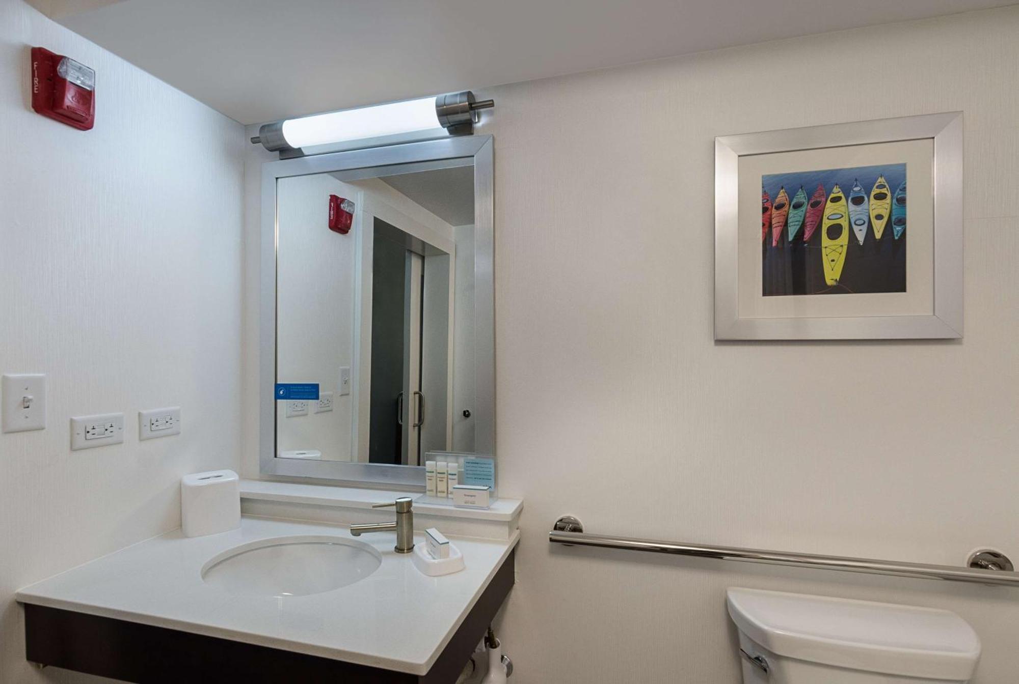 Hampton Inn Covington Va Exterior photo