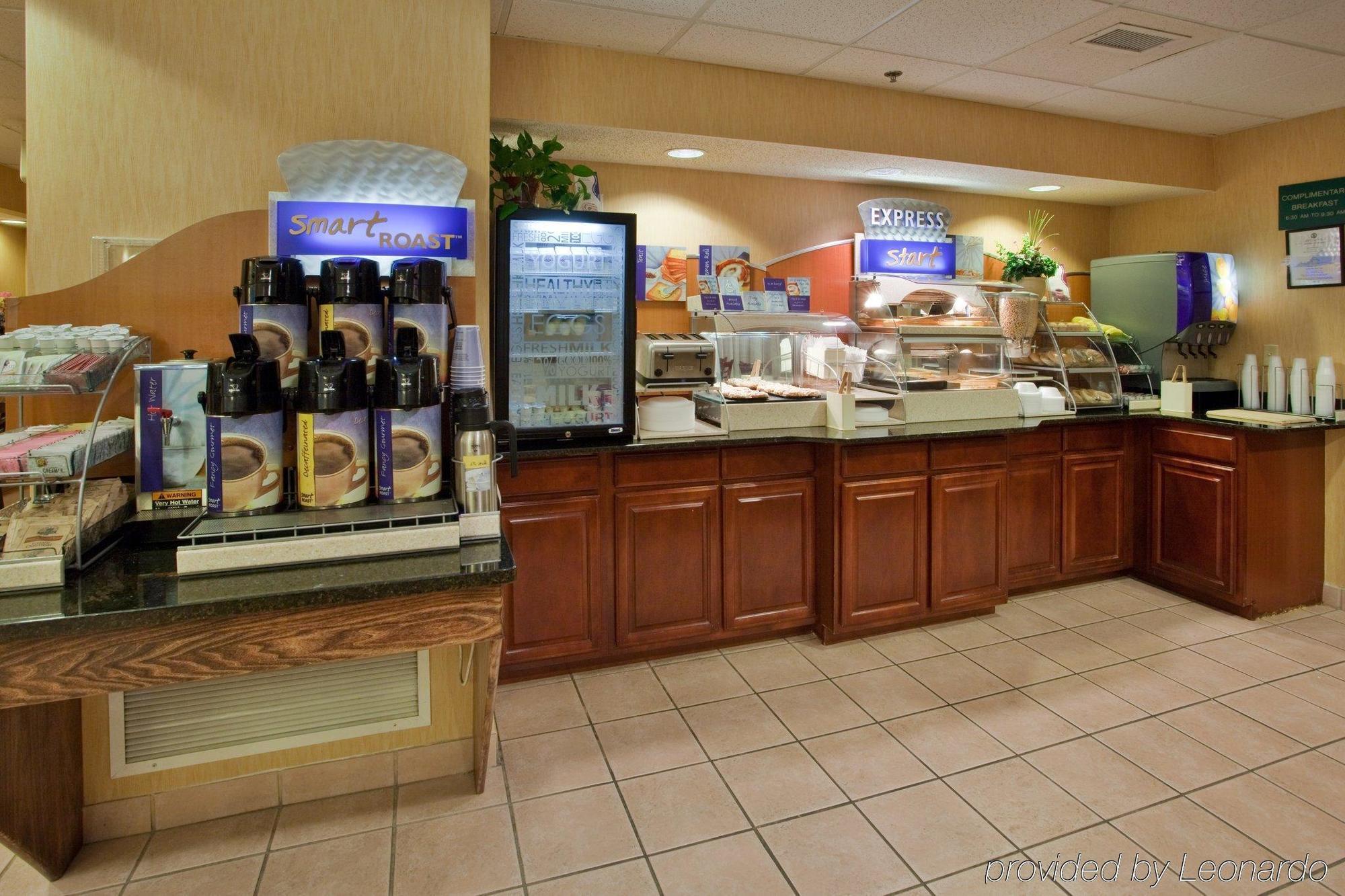 Hampton Inn Covington Va Facilities photo